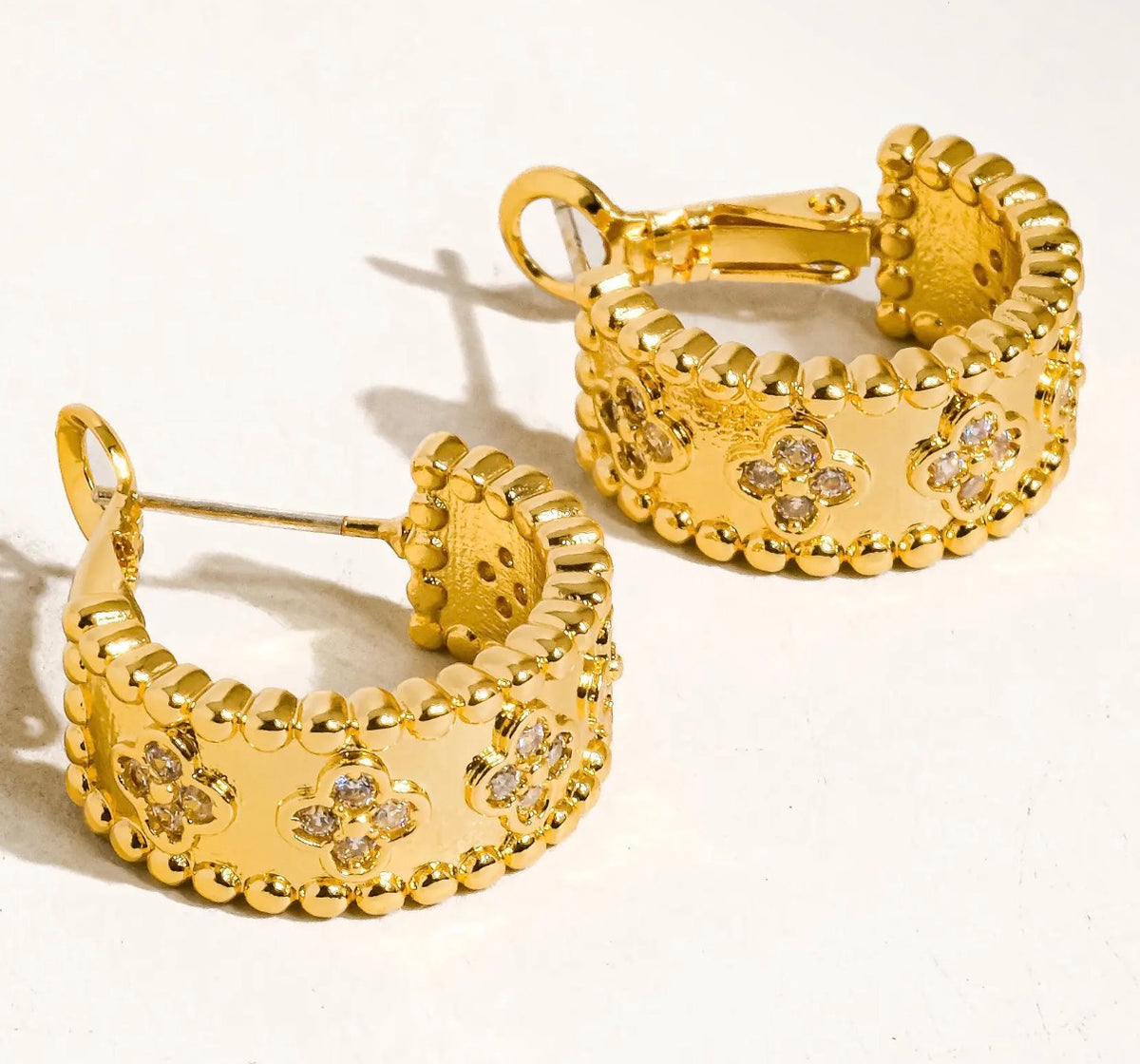 18K Gold vintage Earring