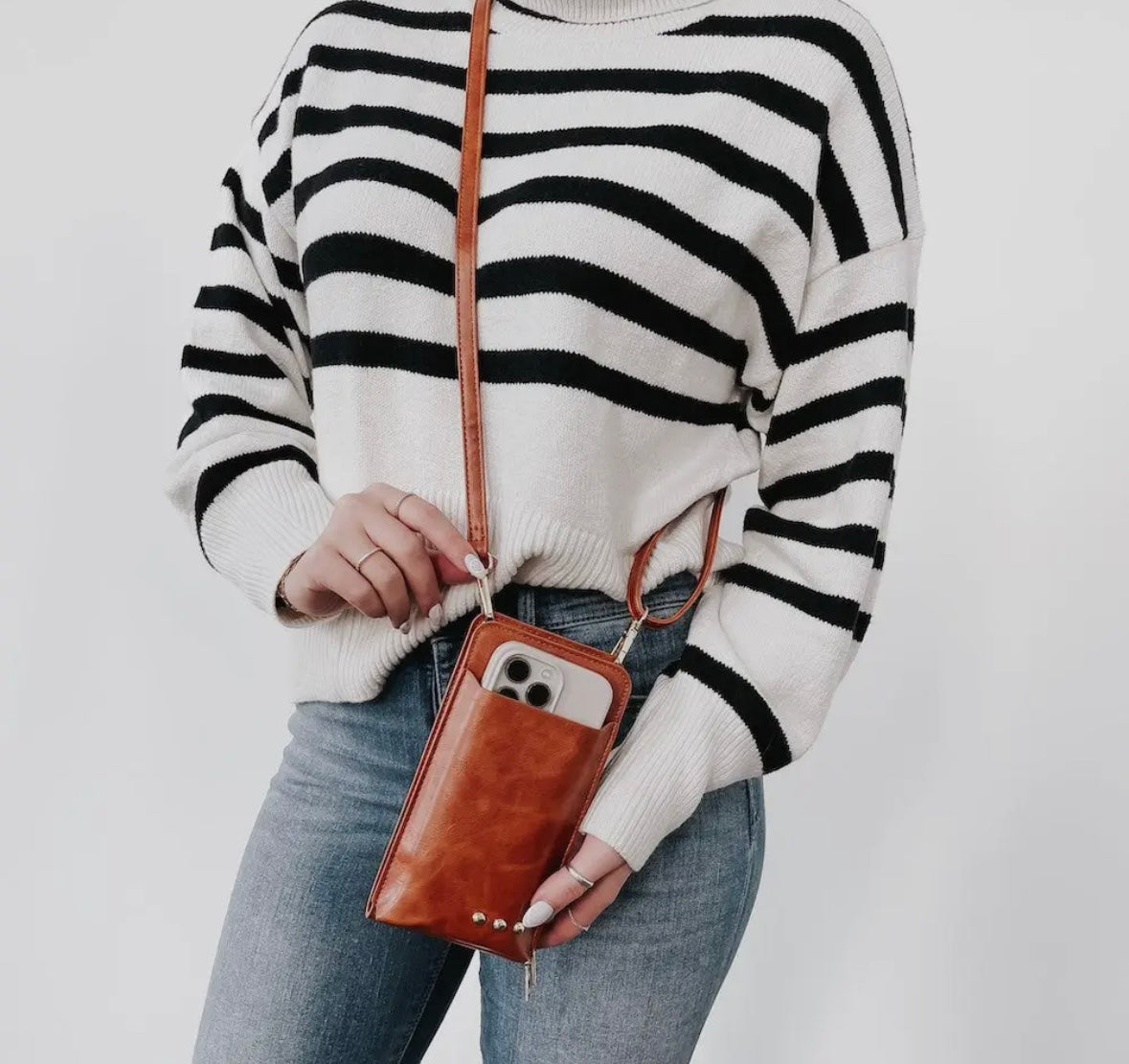 All purpose phone purse