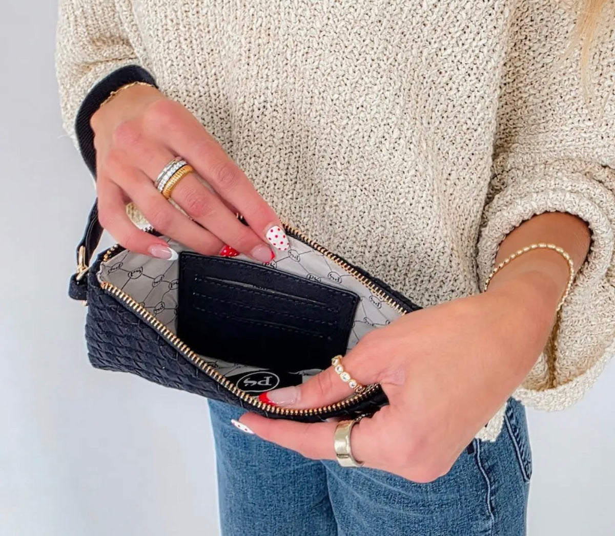 Woven Clutch ￼